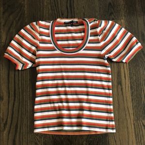 Autumnal colored fitted T-shirt